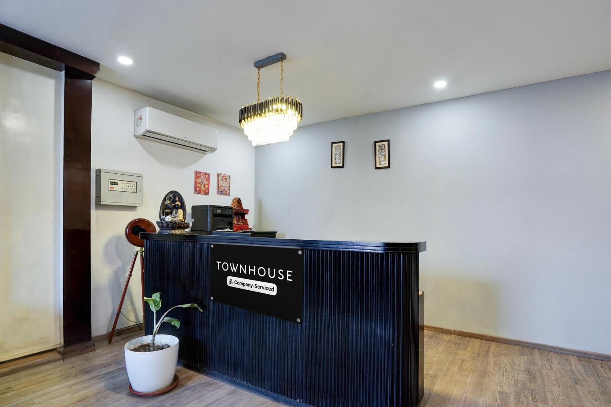 Super Townhouse Gomti Nagar Sector 6 Near Ekana Stadium Lucknow Exterior photo